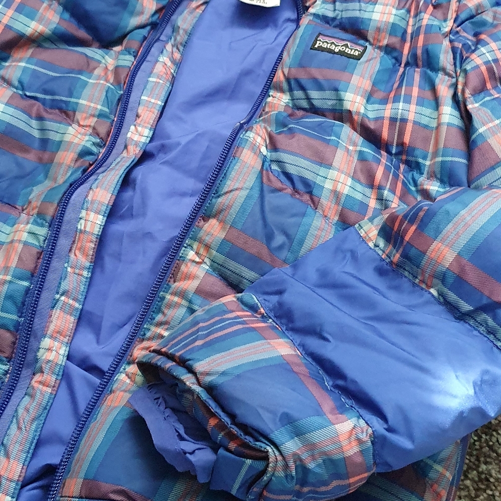Patagonia checkered blue puffy jacket - Picture 3 of 8